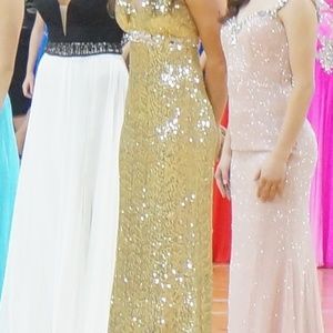 Style Size 4  La Femme Gown with Rhinestone Straps Size 4 Prom Sequined Gold Floor Length Maxi on Queenly