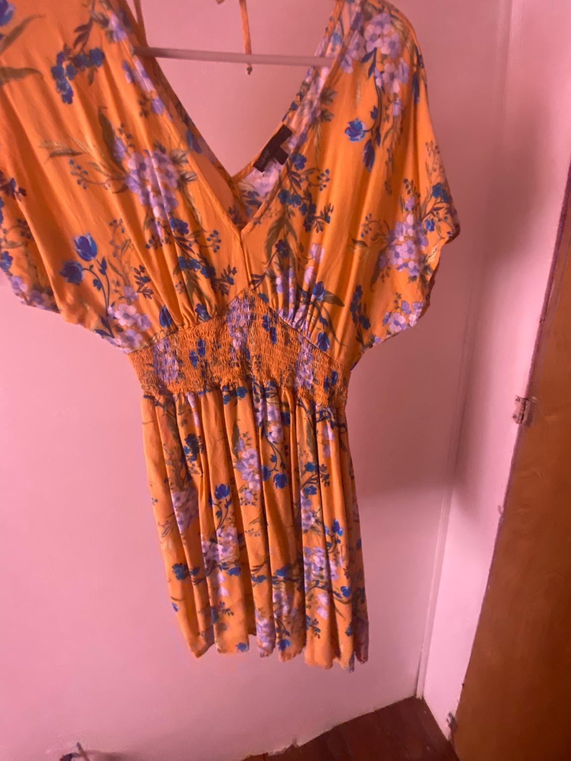 Size 8 Floral Yellow Cocktail Dress on Queenly