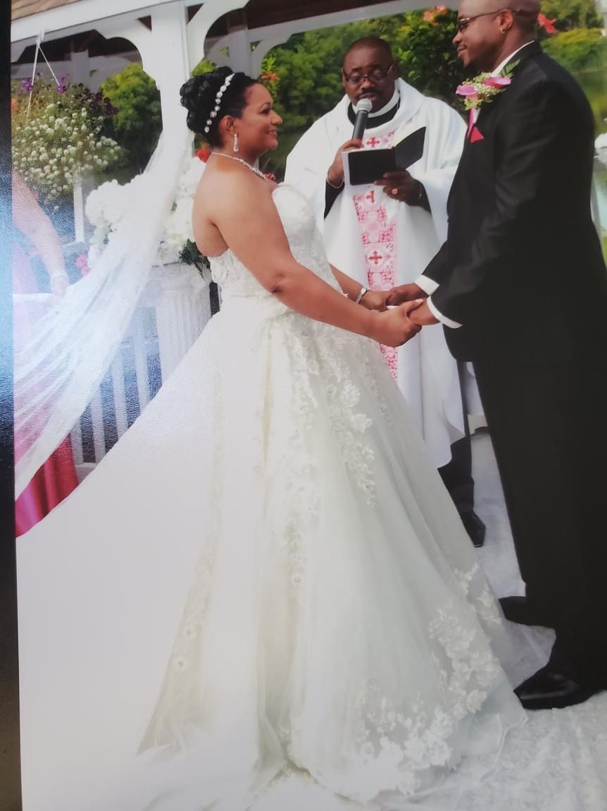 David tutera  Size 14 Wedding Strapless White Ball Gown on Queenly