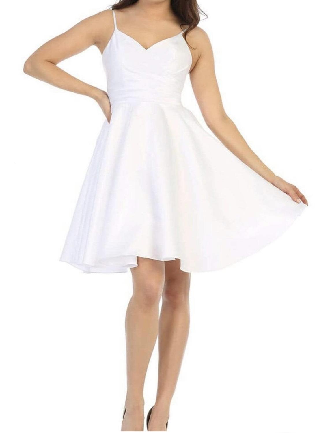 Size 2 Prom Satin White Cocktail Dress on Queenly