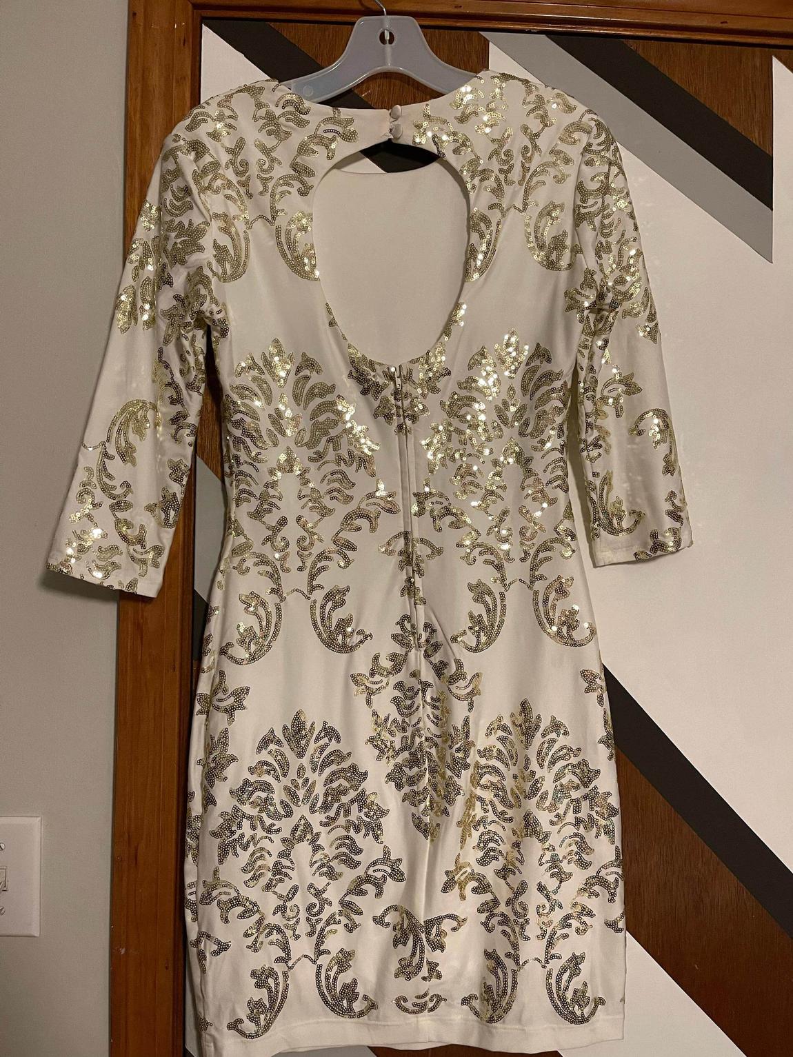 Size 8 Homecoming White Cocktail Dress on Queenly