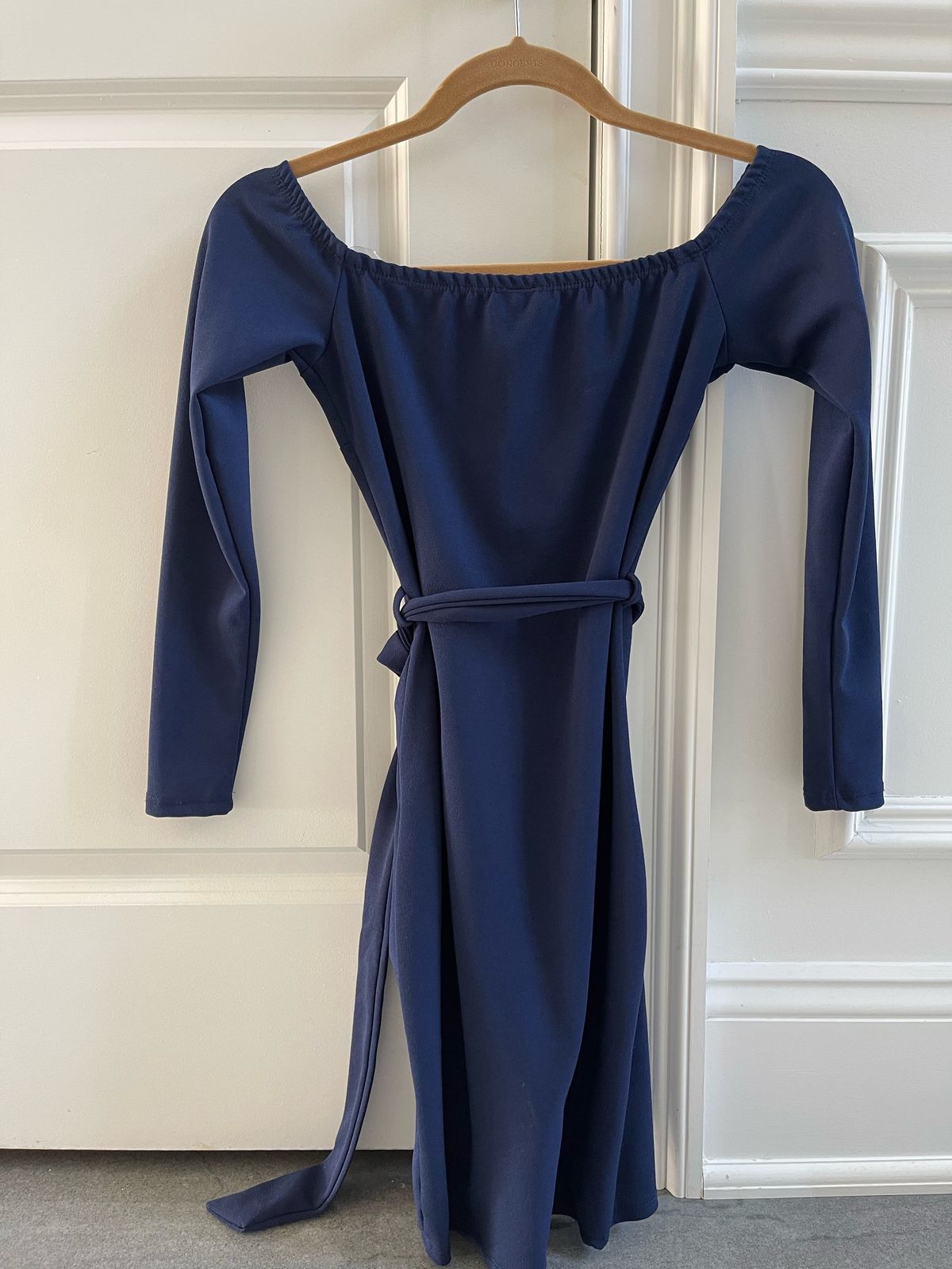 Windsor Size 4 Pageant Long Sleeve Navy Blue Cocktail Dress on Queenly