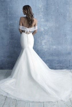Size 10 Wedding Off The Shoulder White Mermaid Dress on Queenly
