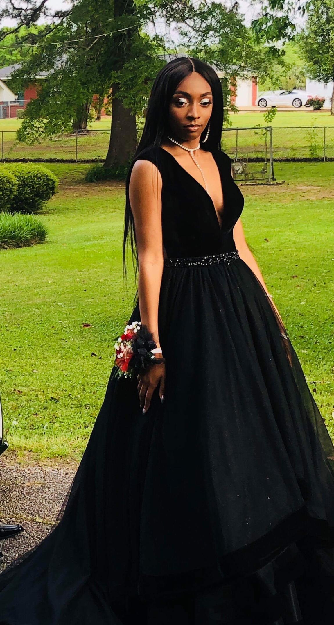 Size 4 Plunge Black Ball Gown on Queenly