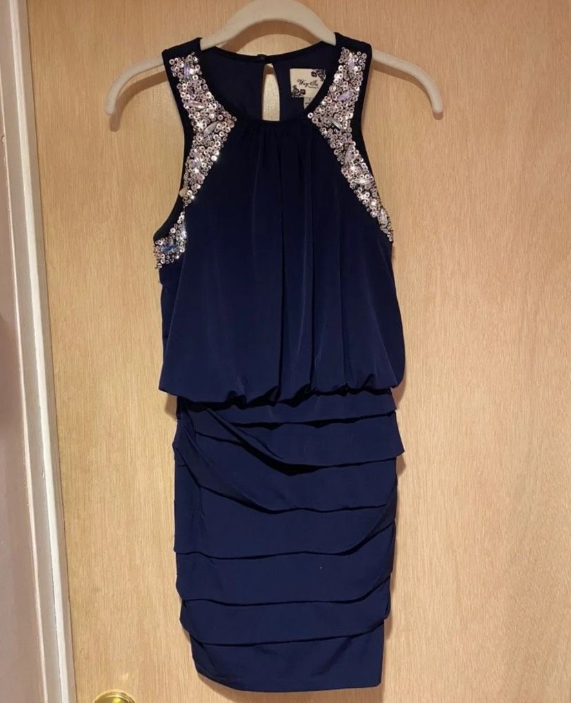 Way-In Size 4 Sequined Navy Blue Cocktail Dress on Queenly