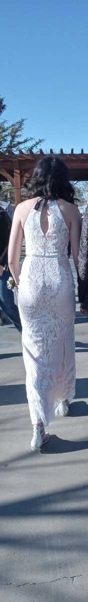 Madison James Size 6 Prom White Floor Length Maxi on Queenly