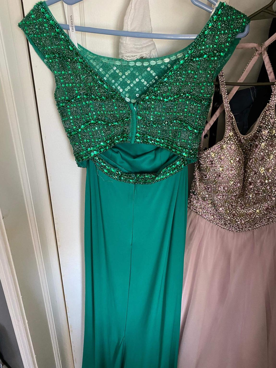 Size 0 Green Floor Length Maxi on Queenly