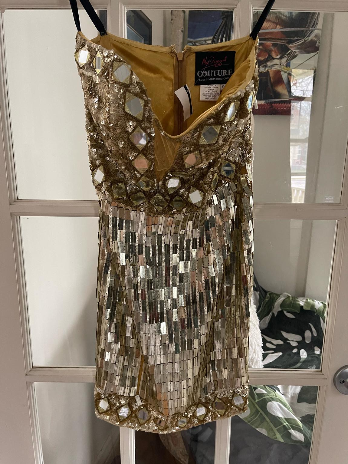MacDuggal Couture Size 0 Gold Cocktail Dress on Queenly