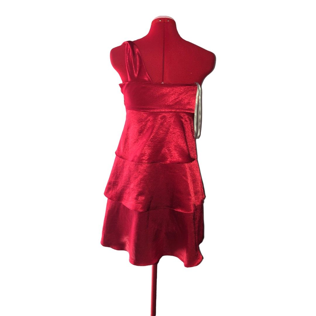 De Larue Size 6 One Shoulder Satin Red Cocktail Dress on Queenly