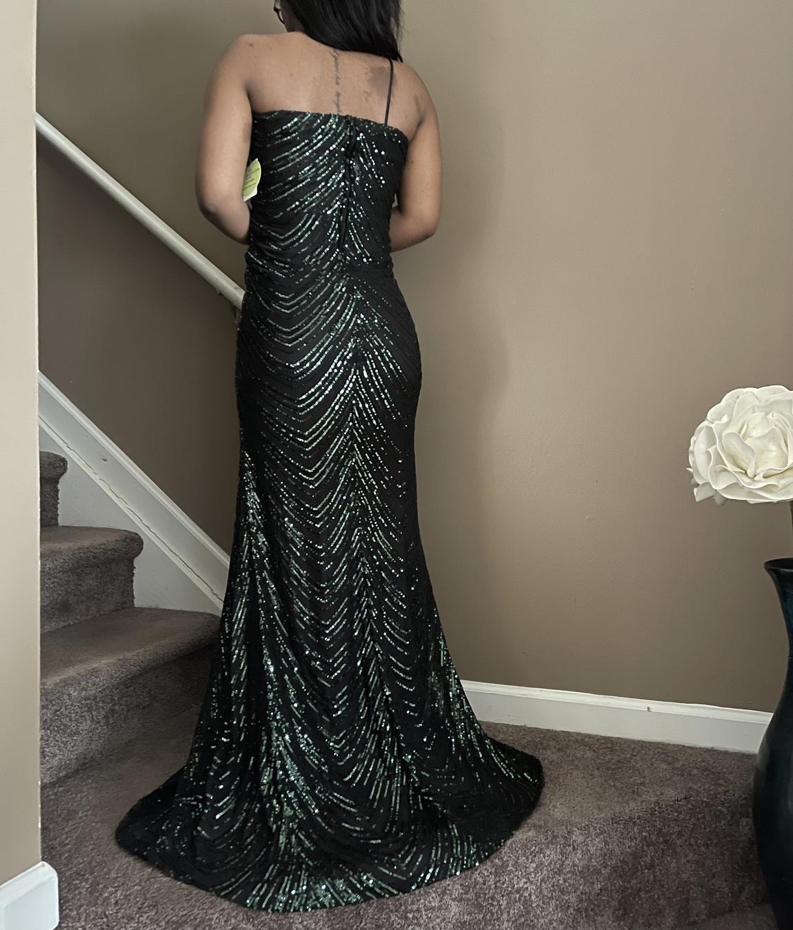Size 4 Prom One Shoulder Sequined Emerald Green Mermaid Dress on Queenly