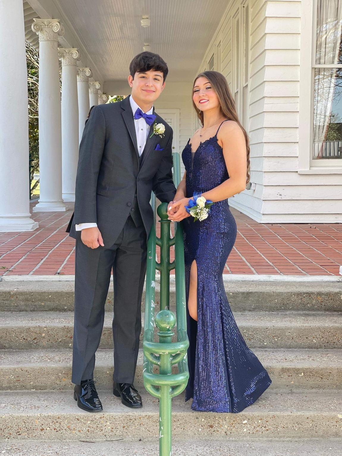Size 2 Prom Navy Blue Side Slit Dress on Queenly