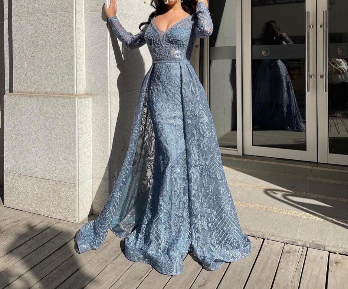 Size 6 Prom Long Sleeve Blue Dress With Train on Queenly