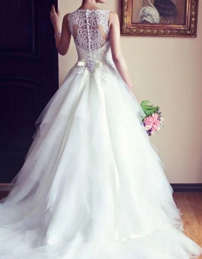 Size 2 Sequined White Ball Gown on Queenly