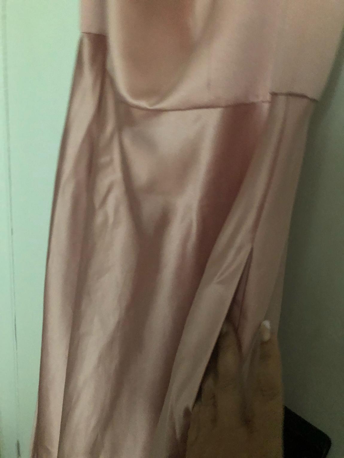 Size 14 Bridesmaid Off The Shoulder Light Pink A-line Dress on Queenly