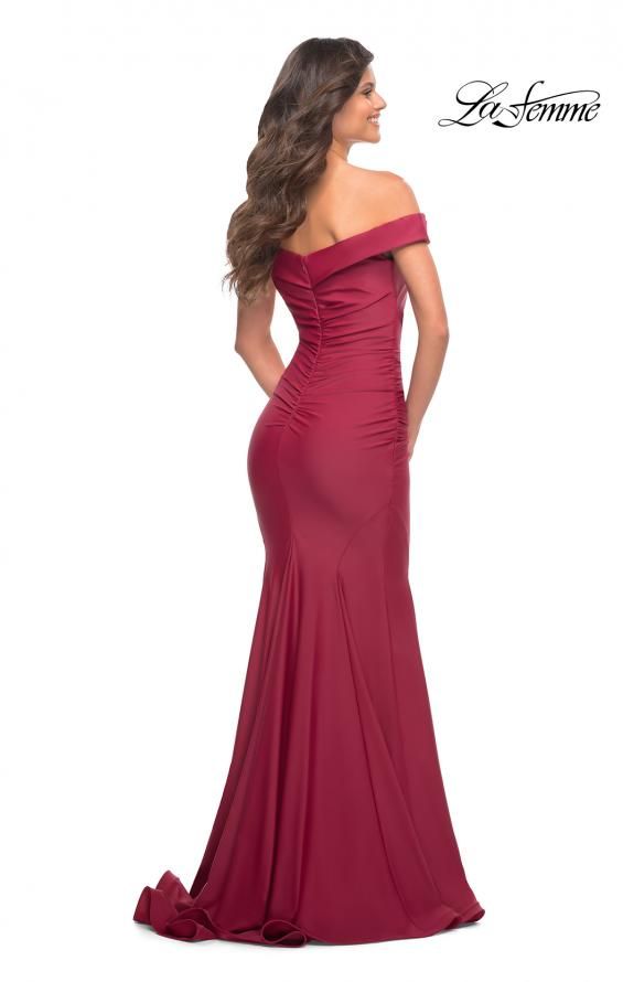 Style 30736 La Femme Size 6 Off The Shoulder Burgundy Red Mermaid Dress on Queenly