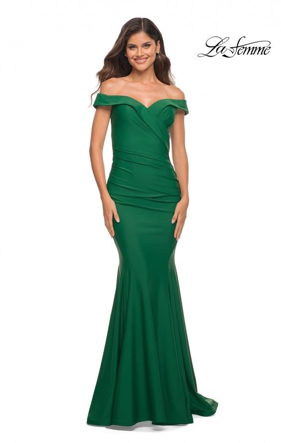 Style 30736 La Femme Size 12 Off The Shoulder Emerald Green Mermaid Dress on Queenly