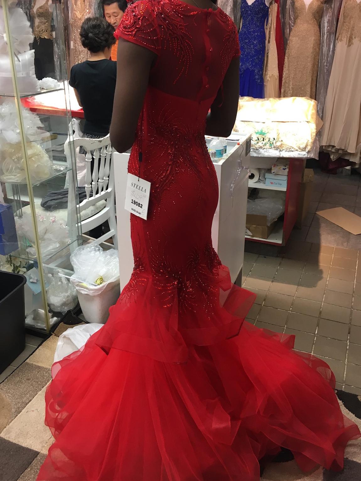 Size 6 Prom Sequined Red Mermaid Dress on Queenly