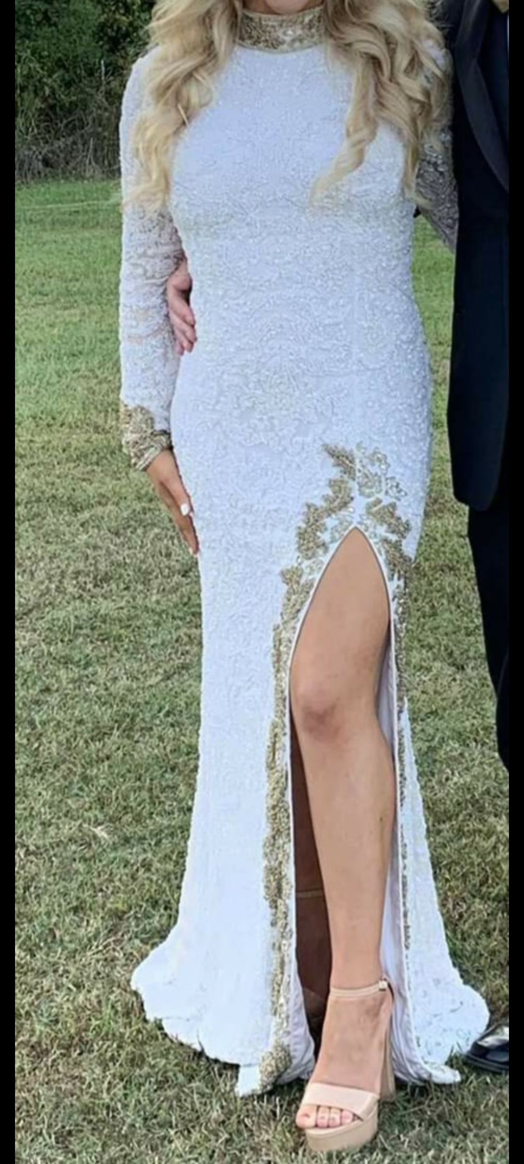 Sherri Hill Size 2 Prom Long Sleeve White Side Slit Dress on Queenly