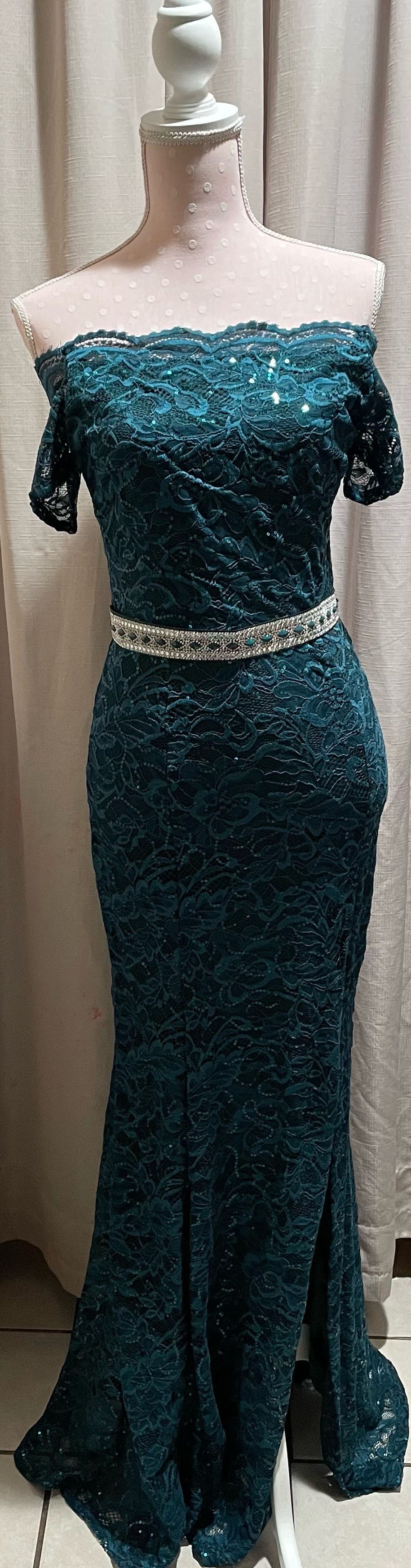 Size 4 Off The Shoulder Emerald Green Side Slit Dress on Queenly