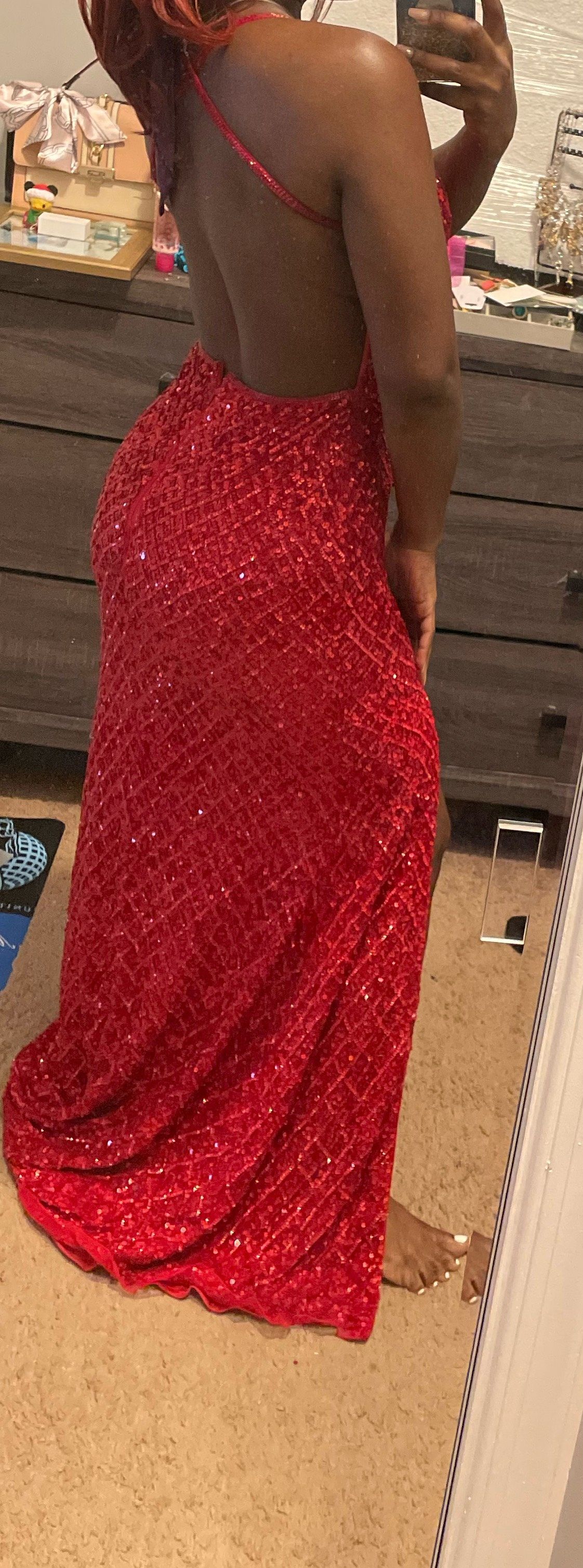 Primavera Size 4 Sequined Red Floor Length Maxi on Queenly