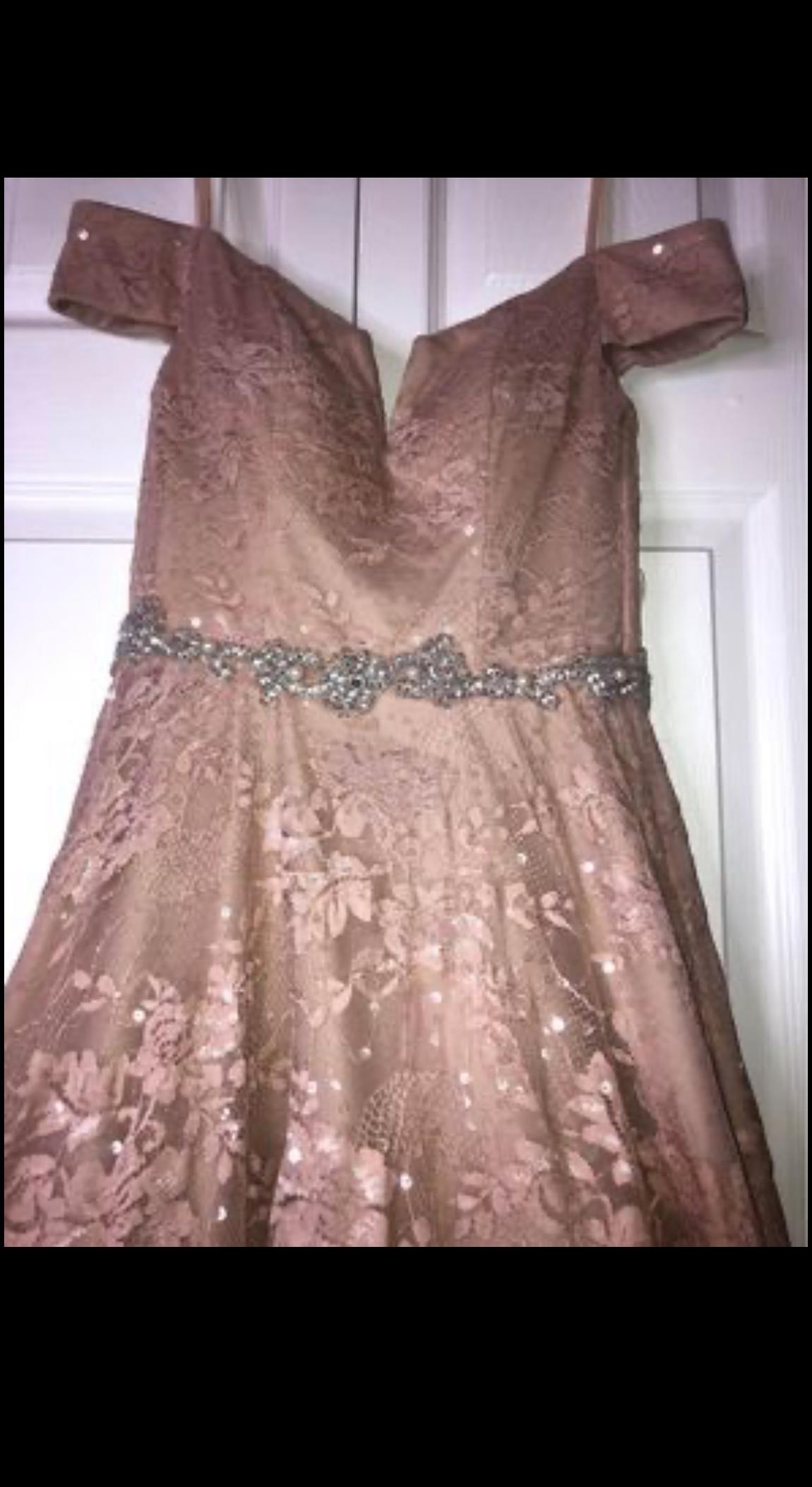 Size 2 Prom Off The Shoulder Lace Coral Floor Length Maxi on Queenly