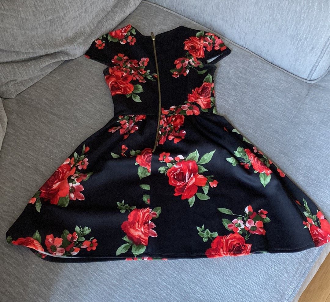 Girls Size 6 Floral Black A-line Dress on Queenly