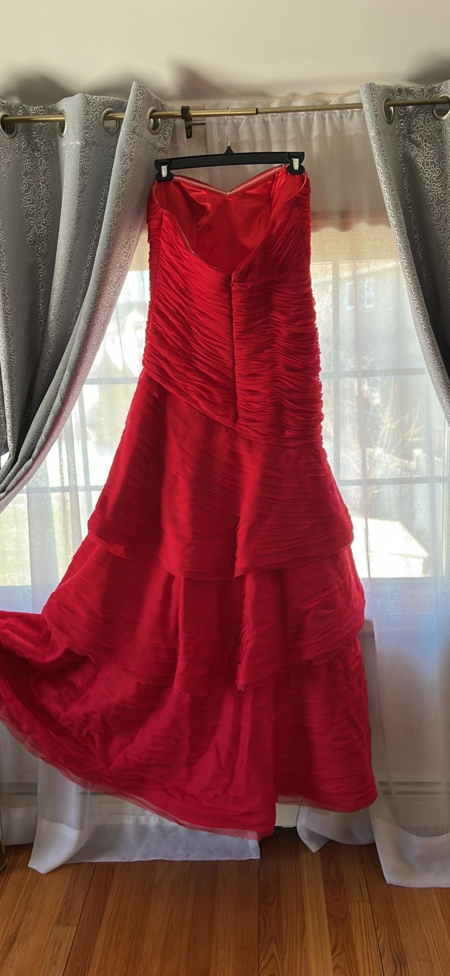 Mac Duggal Plus Size 16 Red Ball Gown on Queenly