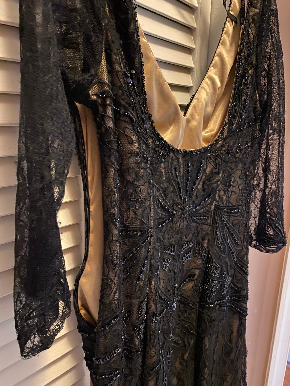 Suewong Size 4 Lace Black Cocktail Dress on Queenly