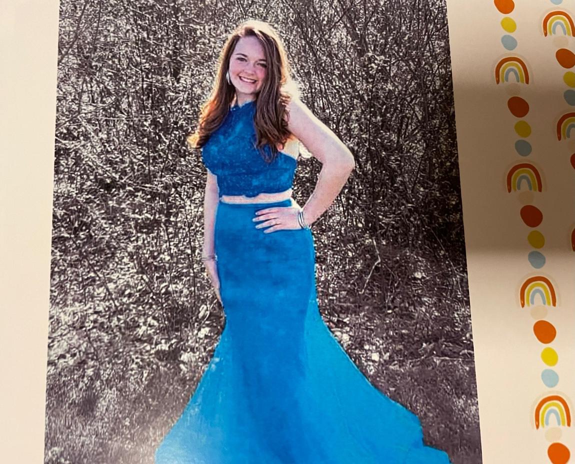 Size 6 Prom Lace Blue Mermaid Dress on Queenly