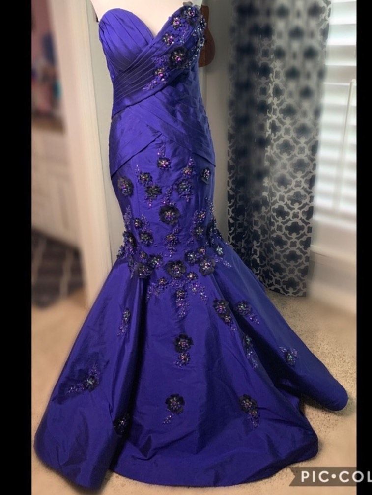 Fernando Wong Size 2 Prom Royal Blue Mermaid Dress on Queenly