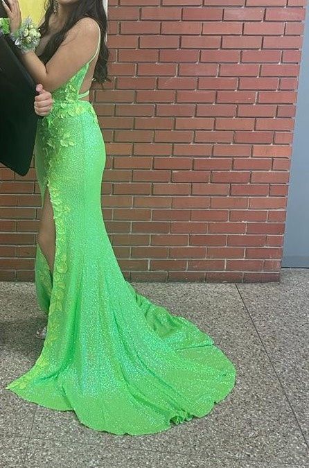 Jovani Size 0 Prom Plunge Sequined Lime Green Side Slit Dress on Queenly