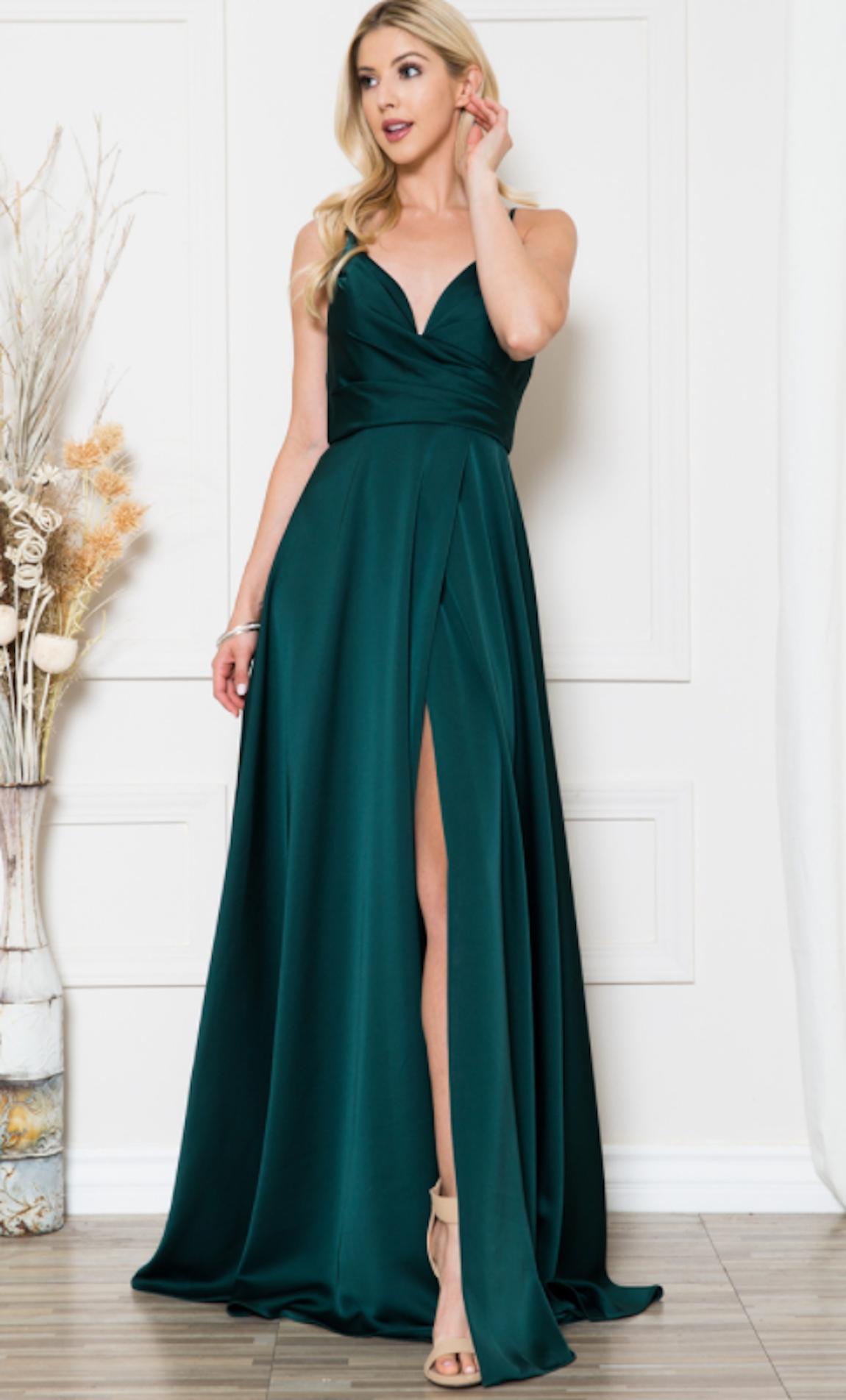 Style BZ012 Amelia Couture Size 8 Prom Emerald Green Side Slit Dress on Queenly