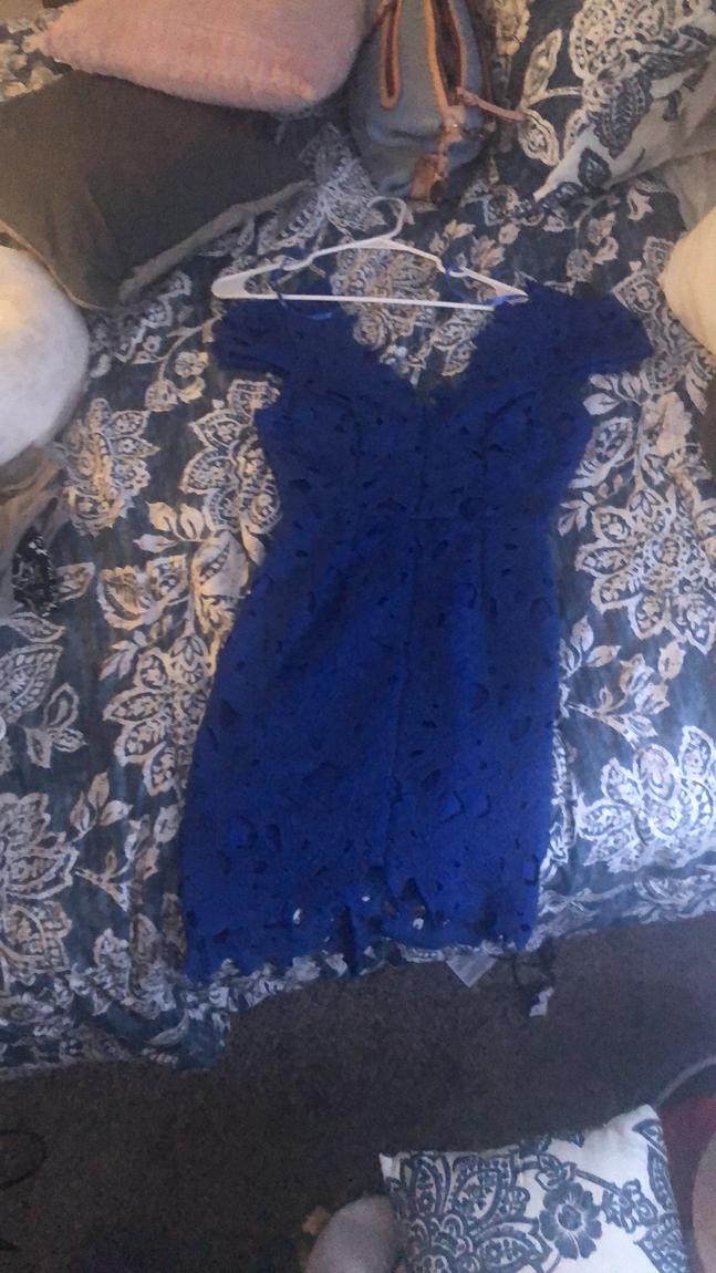 Xenia Size 6 Cap Sleeve Blue Cocktail Dress on Queenly
