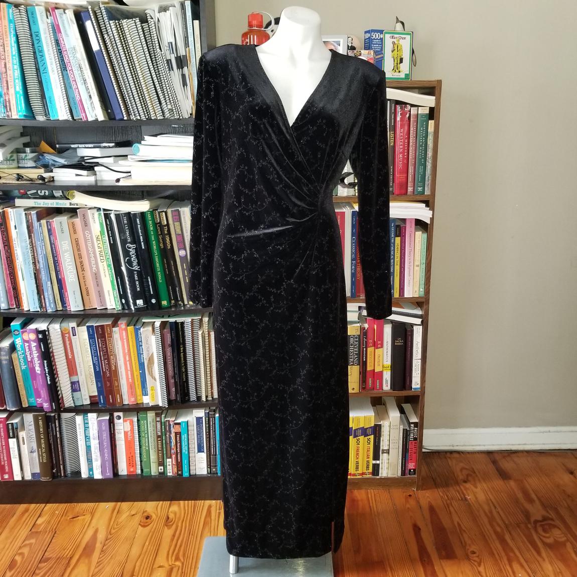 Vintage Plus Size 16 Black Side Slit Dress on Queenly