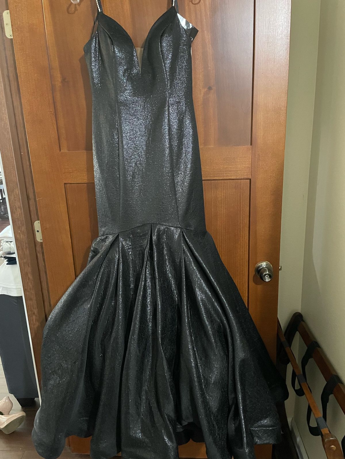 Ashley Lauren Size 6 Black Mermaid Dress on Queenly