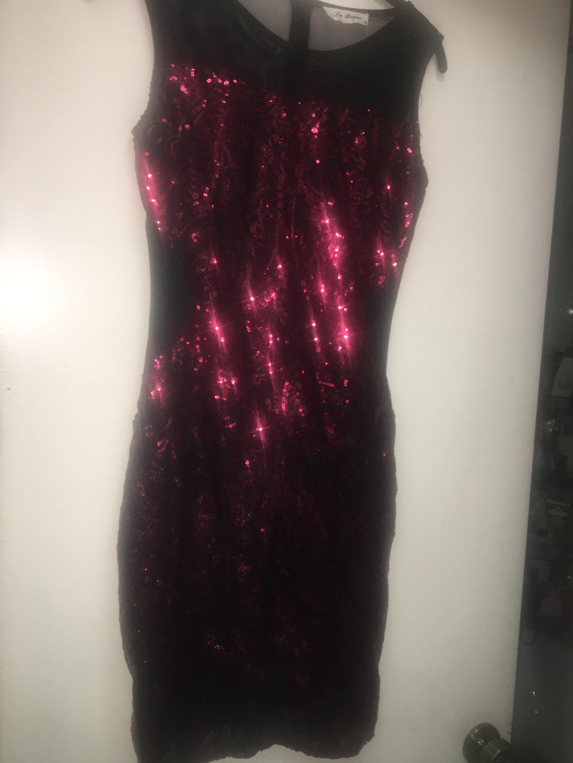 La Reyna Size 10 Red Cocktail Dress on Queenly
