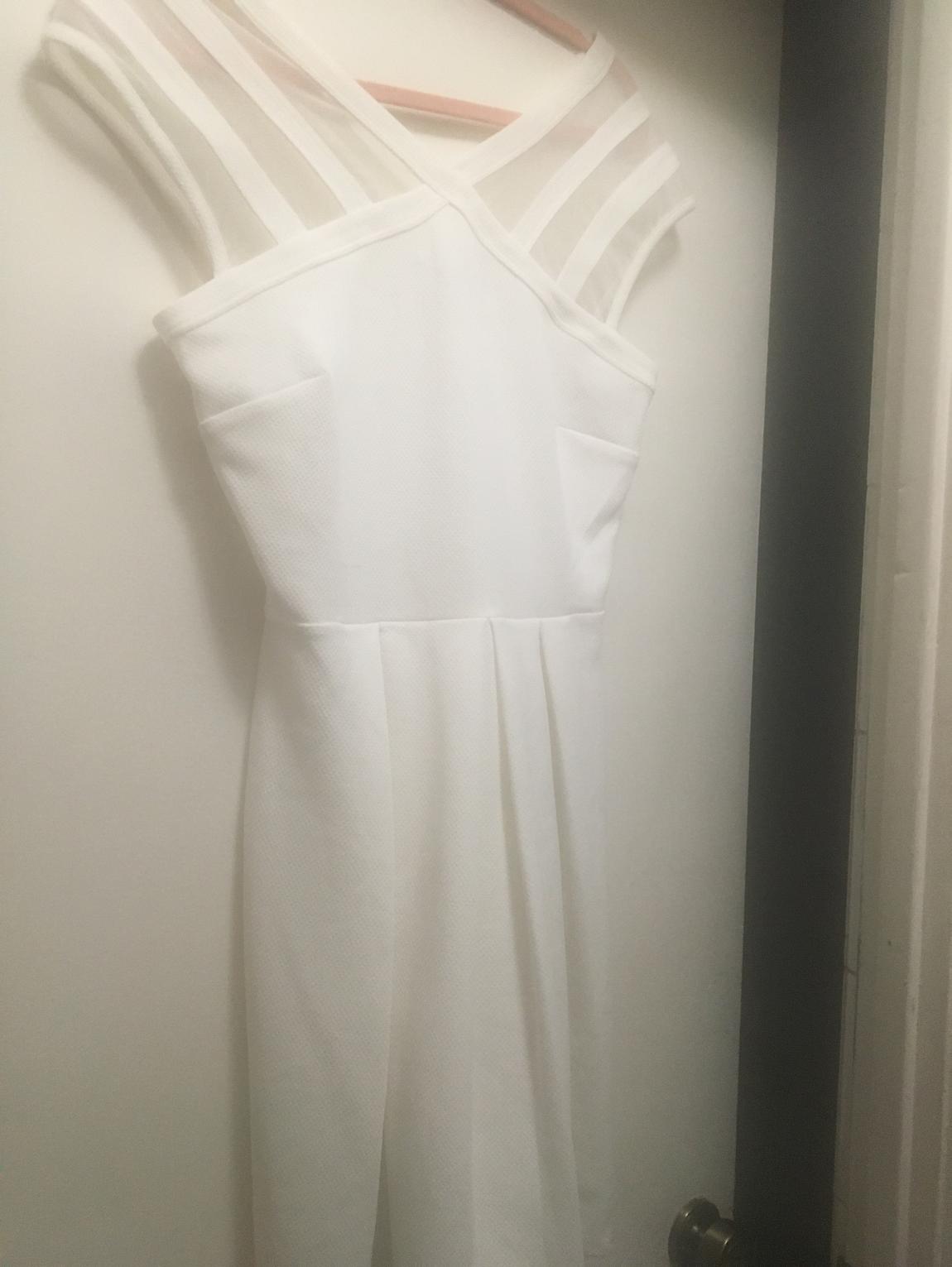 En focus studio Size 10 Prom White A-line Dress on Queenly