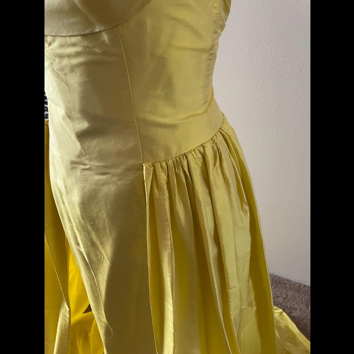 Sherri Hill Size 4 Halter Yellow Dress With Train on Queenly