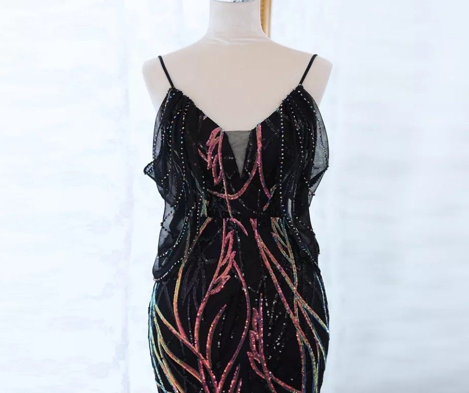 Size 10 Sequined Black Mermaid Dress on Queenly