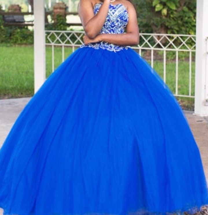 Size 4 Royal Blue Ball Gown on Queenly