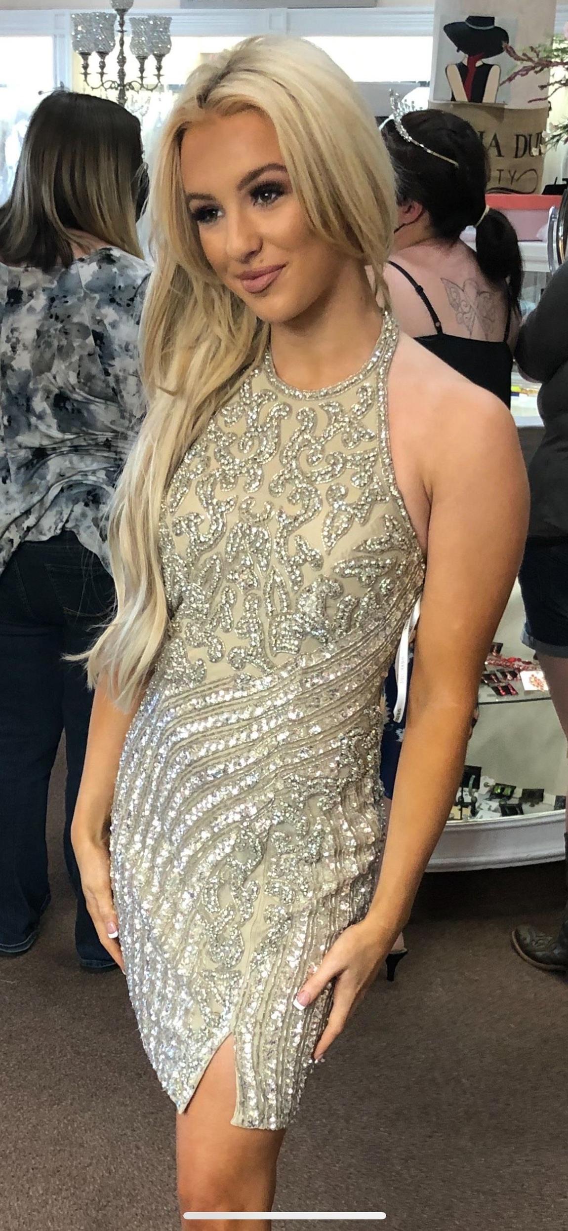 Size 0 Homecoming Sequined Nude Cocktail Dress on Queenly