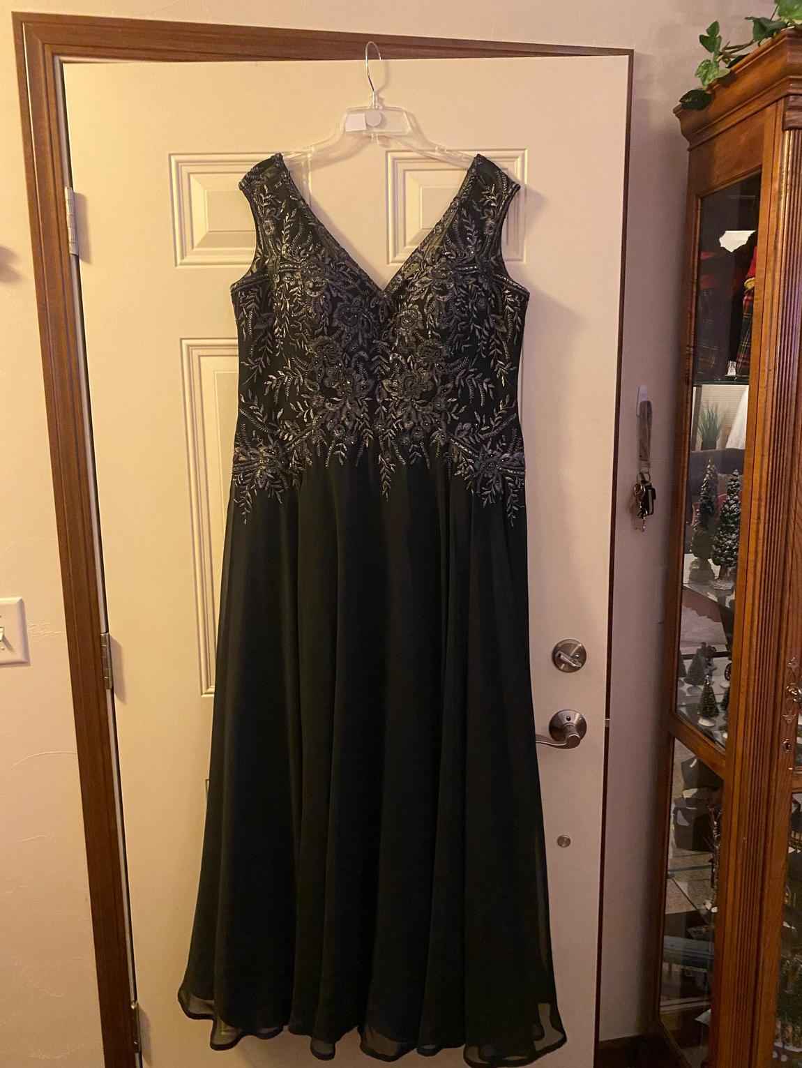 Plus Size 16 Prom Off The Shoulder Sheer Black Ball Gown on Queenly