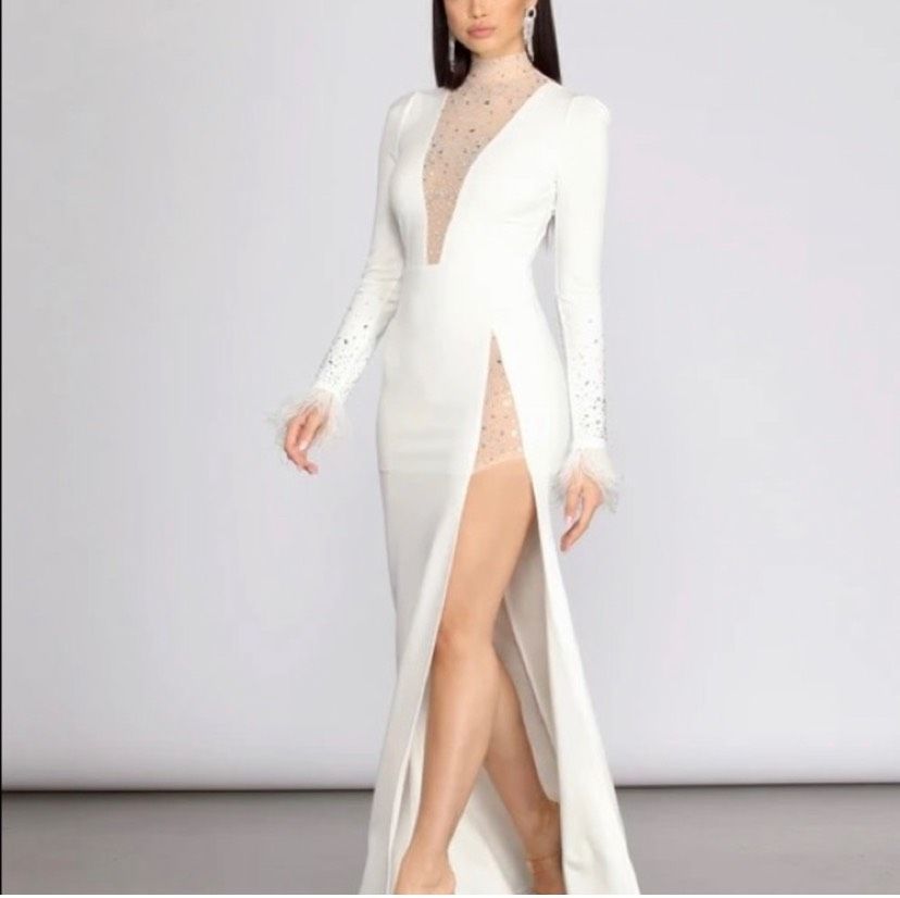 Size 4 Sheer White Side Slit Dress on Queenly