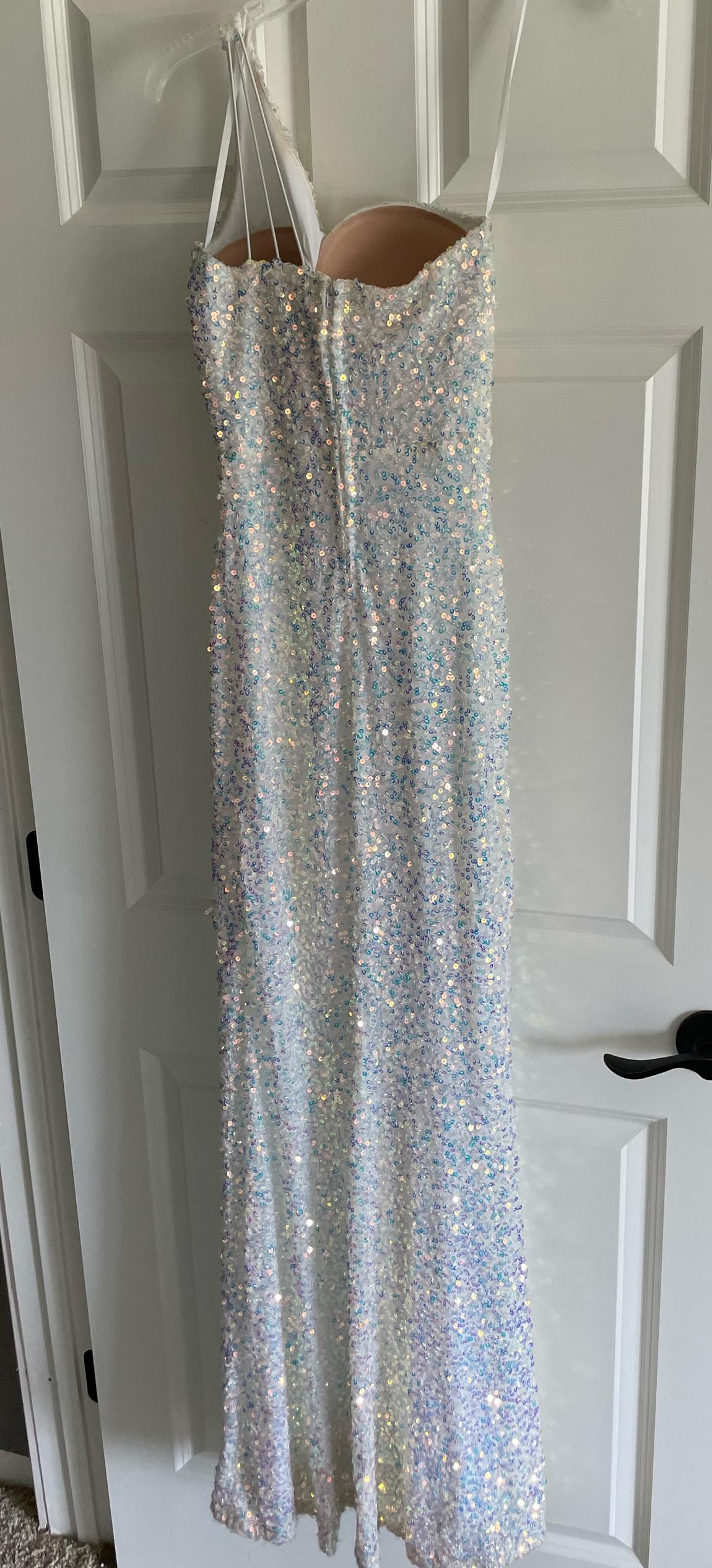 Size 0 Prom One Shoulder Sequined White Mermaid Dress on Queenly