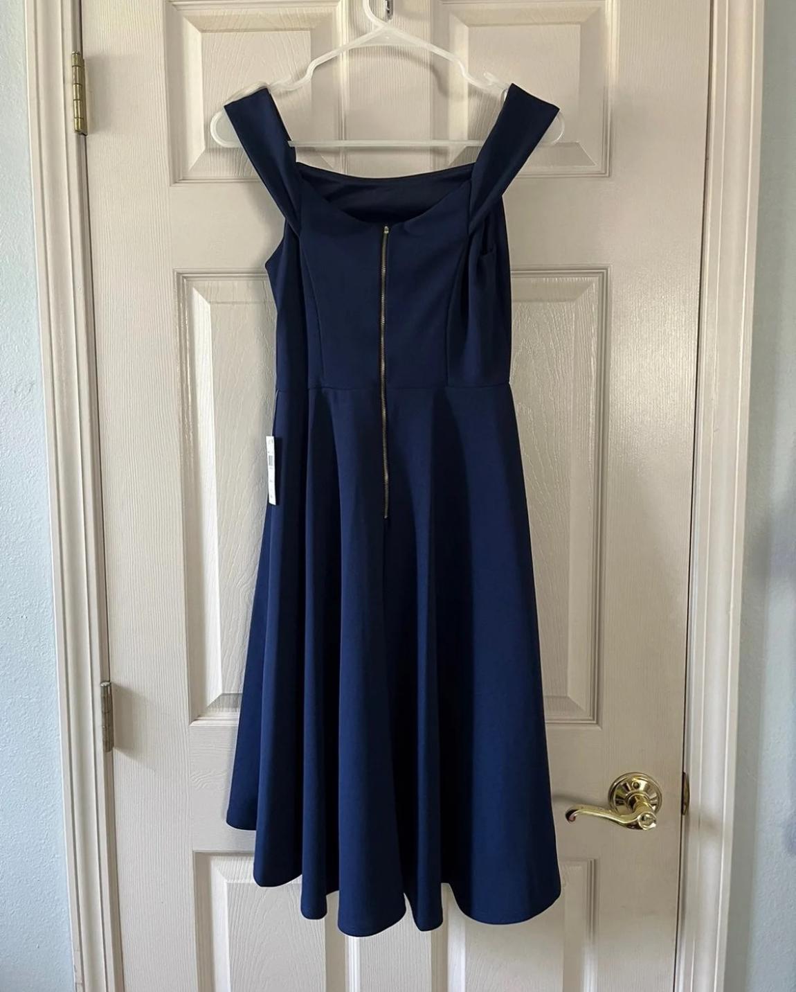 Size 8 Prom Navy Blue A-line Dress on Queenly