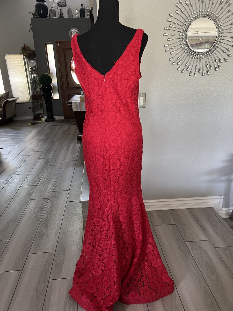 Size 12 Prom Lace Red Mermaid Dress on Queenly