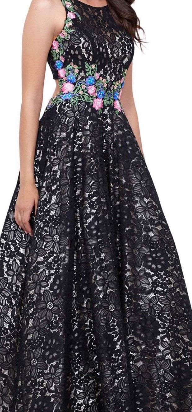 Size 8 Lace Black Ball Gown on Queenly
