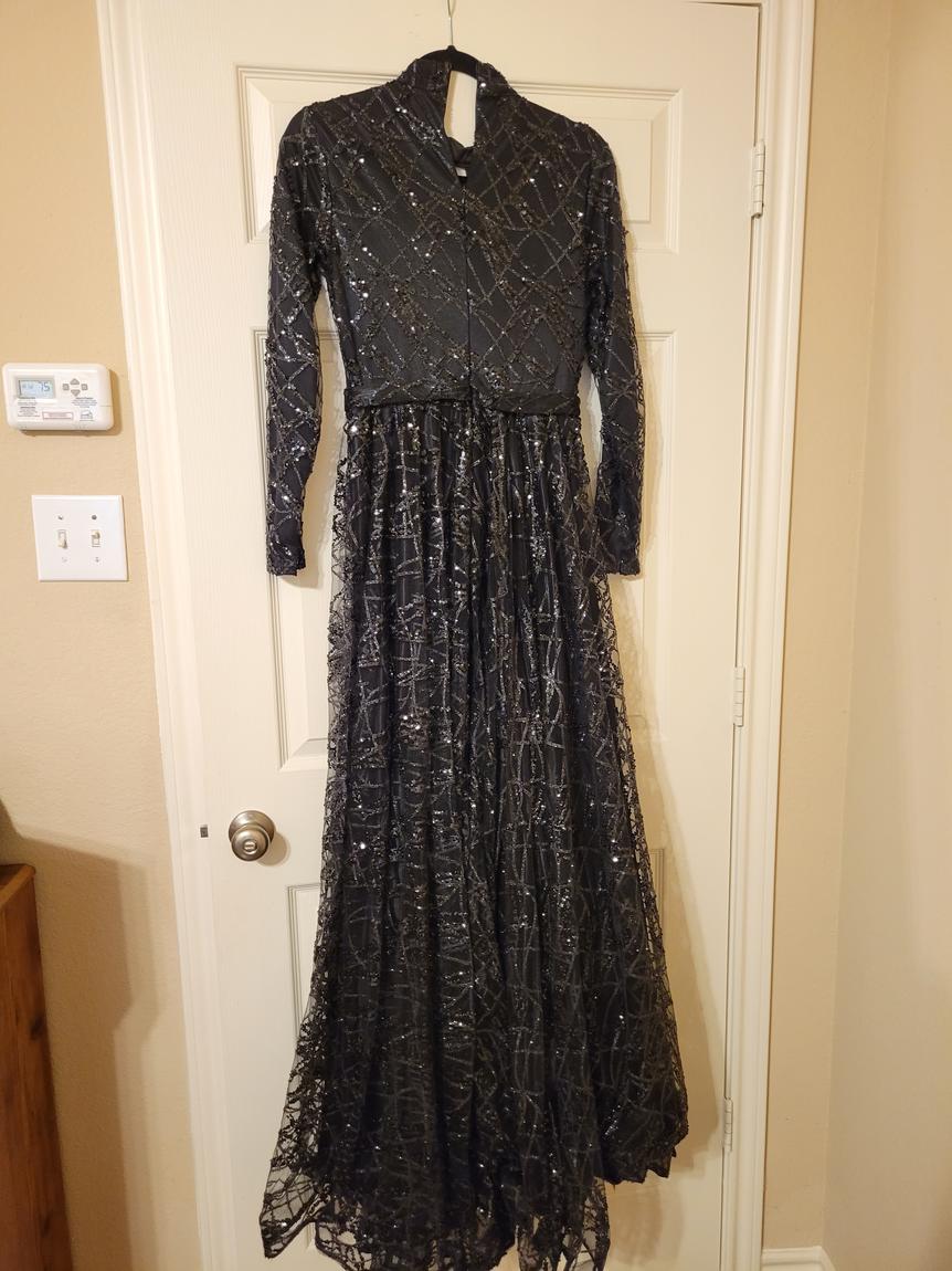 Size 2 Prom Long Sleeve Sequined Black Ball Gown on Queenly