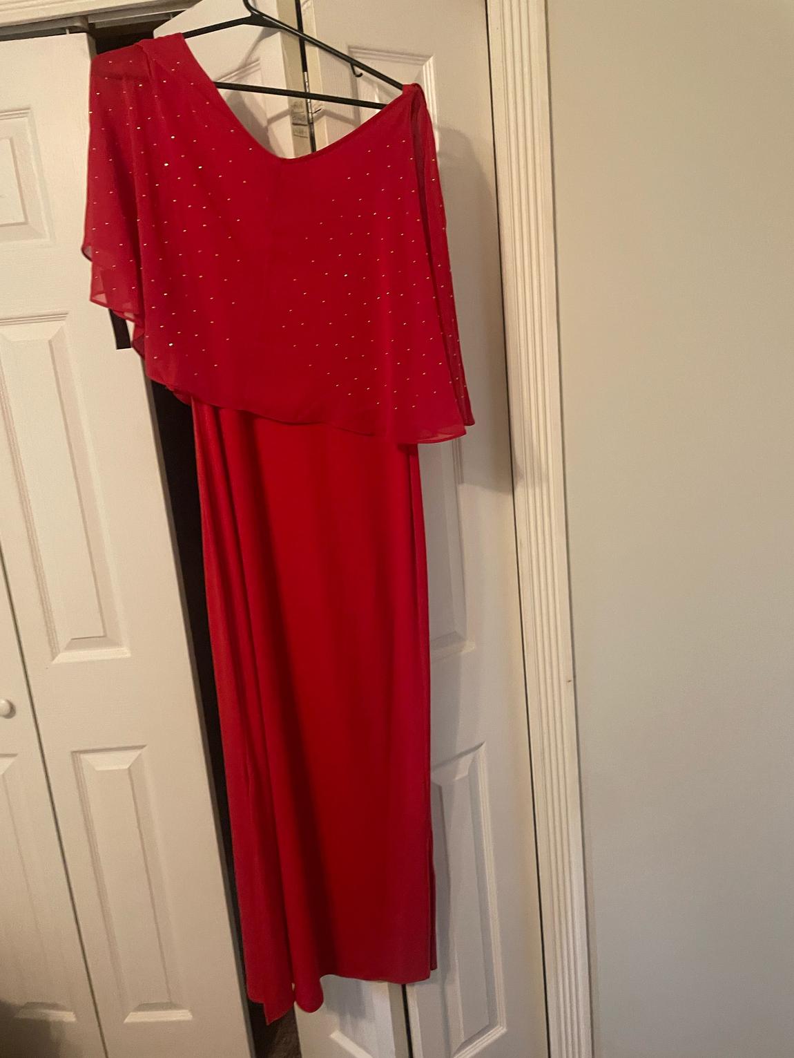 Glamour Size 6 Red Floor Length Maxi on Queenly