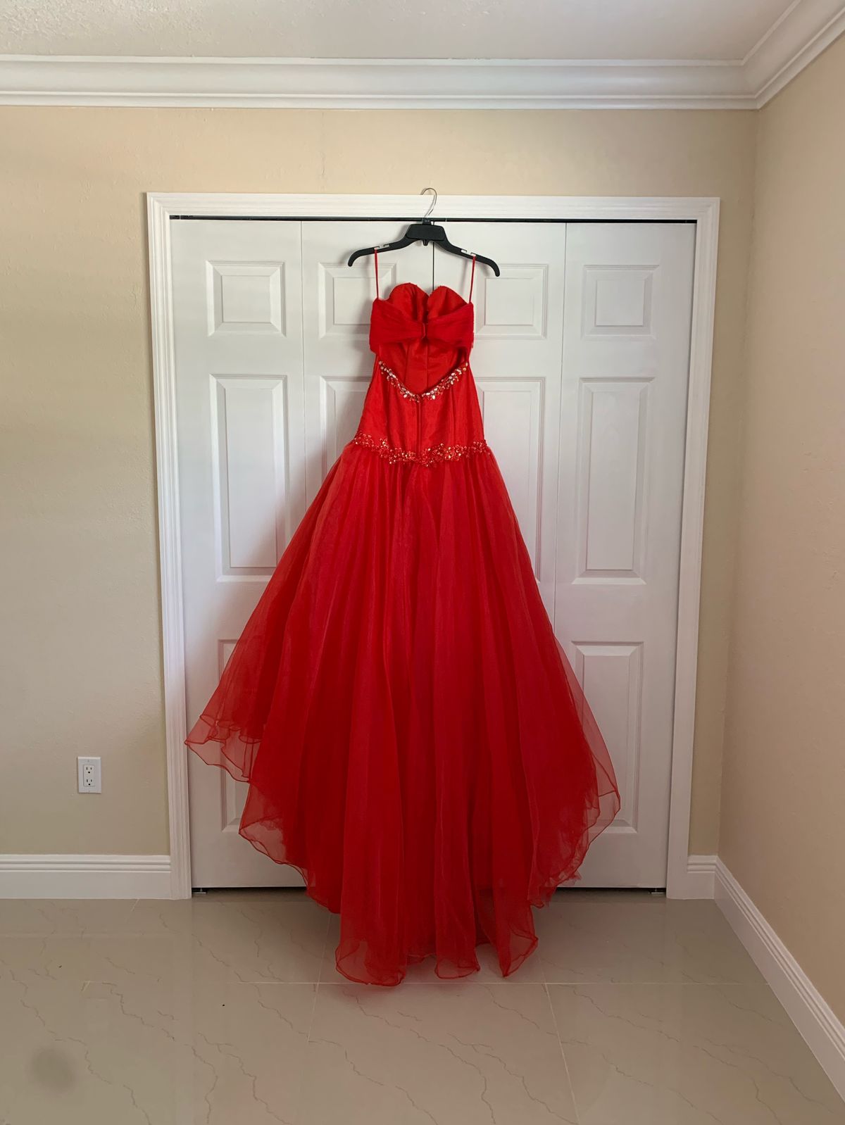 Size 0 Prom Sequined Red Ball Gown on Queenly